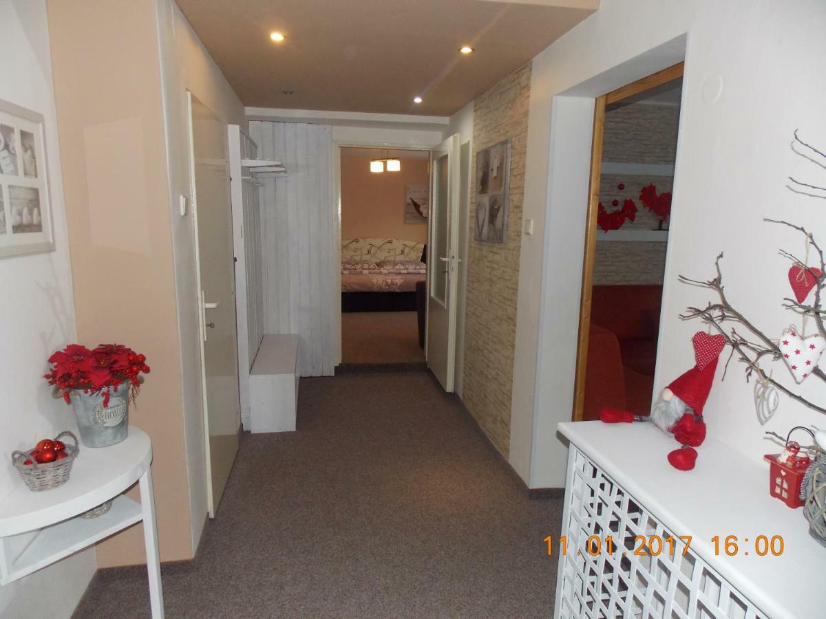 Apartman Jas Liptovský Mikuláš エクステリア 写真